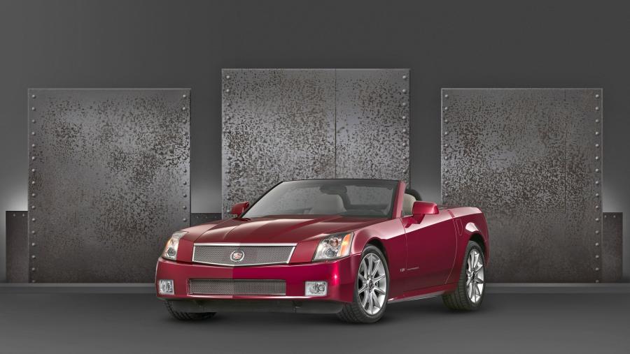  Cadillac XLR Roadster 2004 года  (фото 21 из 128)
